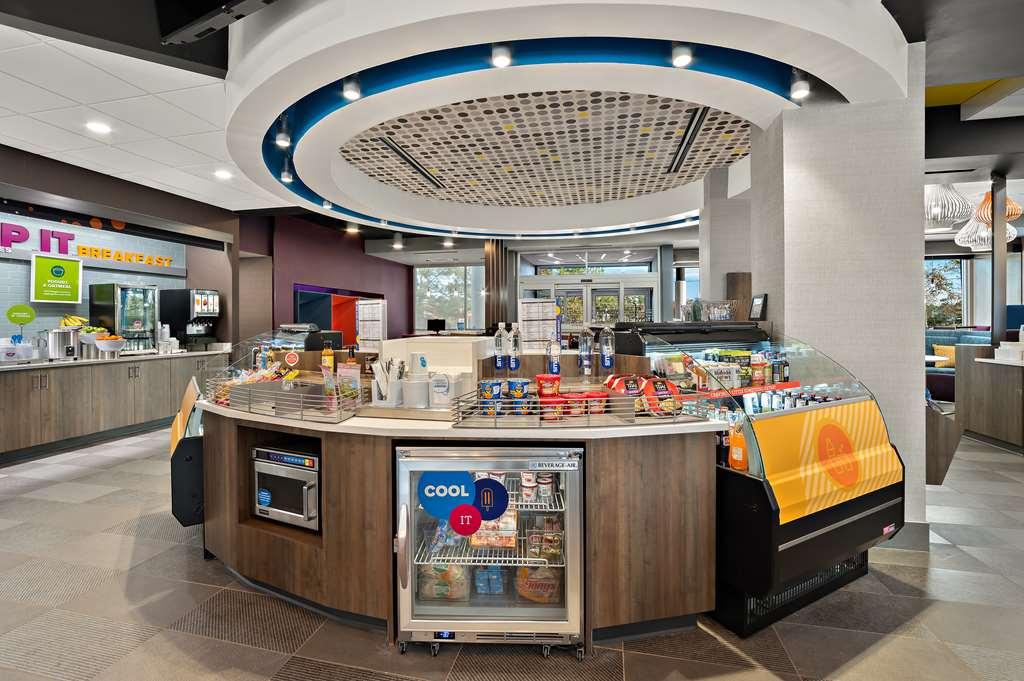Tru By Hilton Santee Hotel Restaurant photo