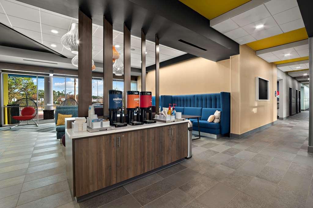 Tru By Hilton Santee Hotel Restaurant photo